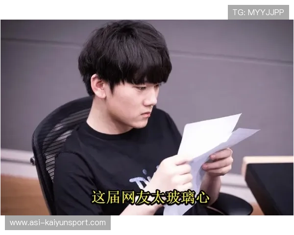 足球运动员直播口误事件登热搜!本人紧急道歉 足球运动员直播口误事件登热搜!本人紧急道歉