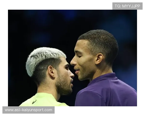 阿尔卡拉斯火力全开，晋级四强，阿尔卡拉斯vs阿利亚西姆